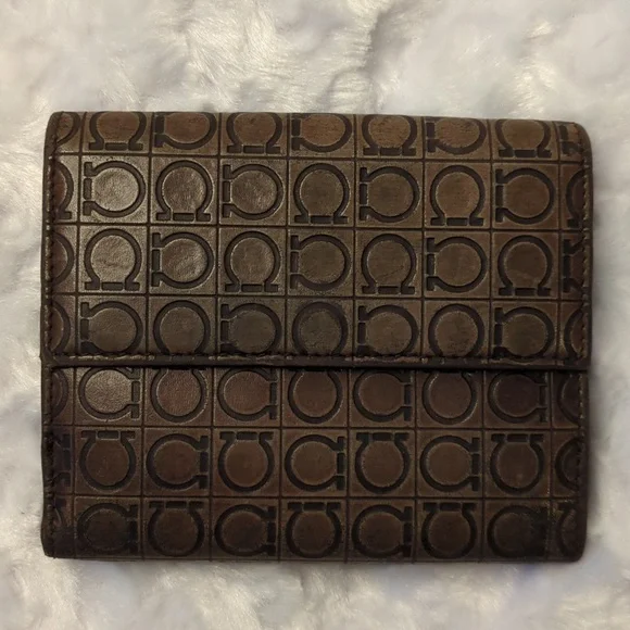 Salvatore Ferragamo Brown Wallet - Picture 4 of 9